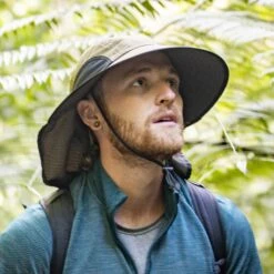 Sunday Afternoons Bug-Free Adventure Hat 13 Sunday Afternoons Bug-Free Adventure Hat -Suday afternoons bug free adventure hat dark khaki male1 ss20 2100px