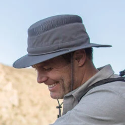 Sunday Afternoons Charter Escape Hat -Suday afternoons charter escape hat charcoal male ss19 1 1250px