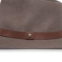 Sunday Afternoons Jasper Hat 13 Sunday Afternoons Jasper Hat -Suday afternoons jasper hat shadow hatband detail fw20 2500px