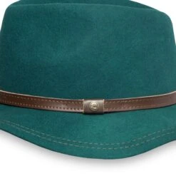 Sunday Afternoons Tessa Hat 18 Sunday Afternoons Tessa Hat -Suday afternoons tessa hat emerald hatband detail fw20 2500px